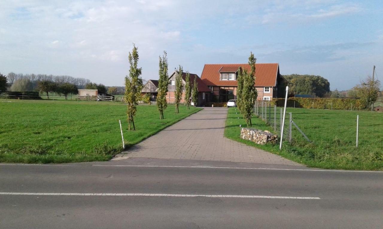 Gemuetliche Ferienwohnung, Laendlich Und Stadtnah, Ruhig Gelegen Rheda-Wiedenbrück Esterno foto